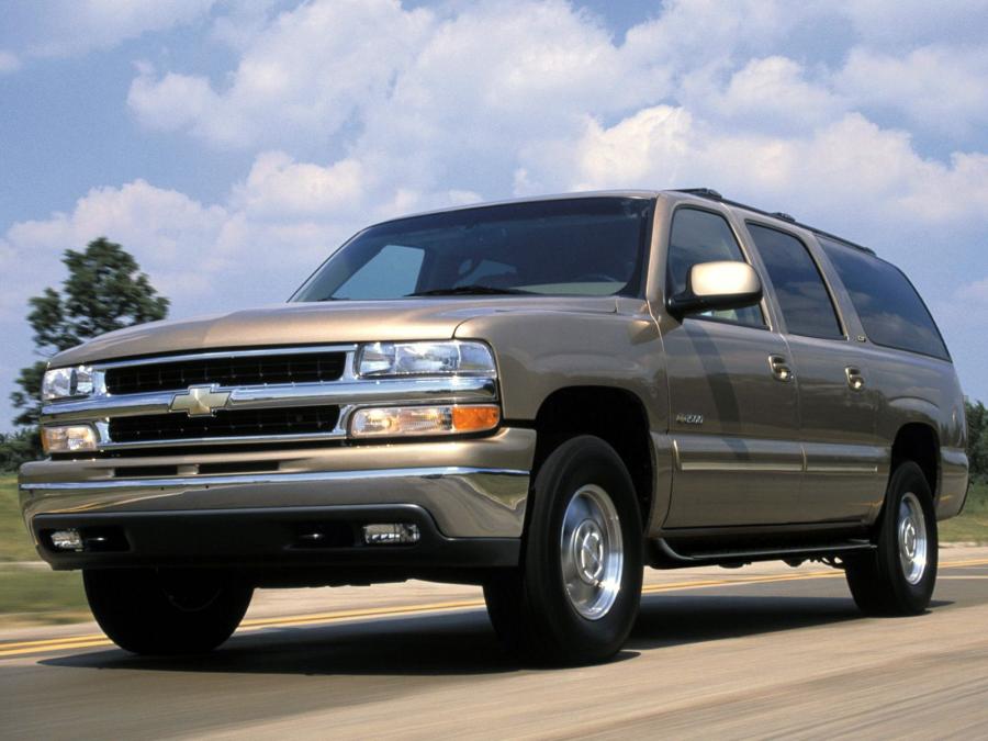  Chevrolet Suburban 1500 2001 года  (фото 10 из 13)